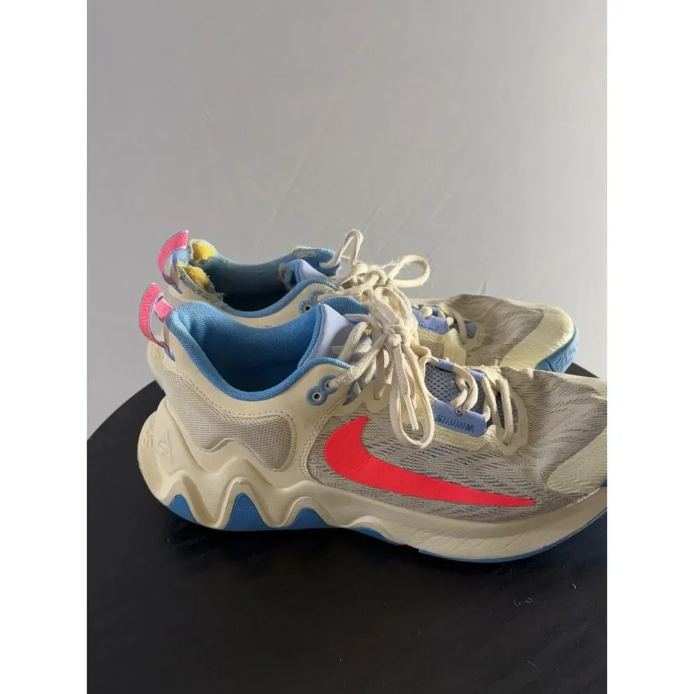 Nike Giannis Immortality 2 Women’s 11 Men’s 9.5 Sail Rattan Basketball Shoes